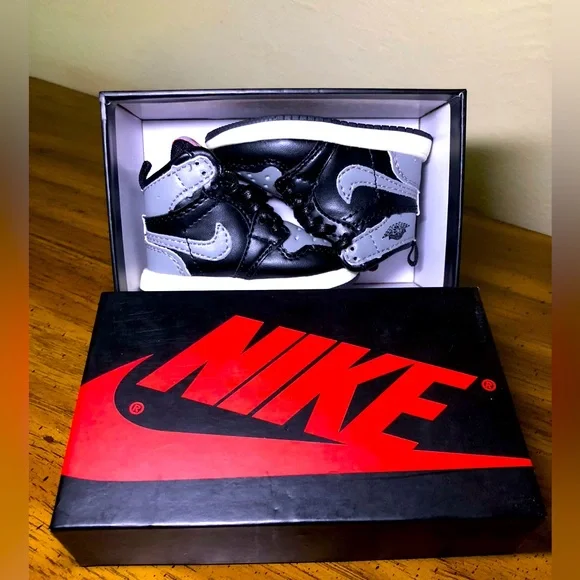 Nike sneakers - Picture 1 of 5